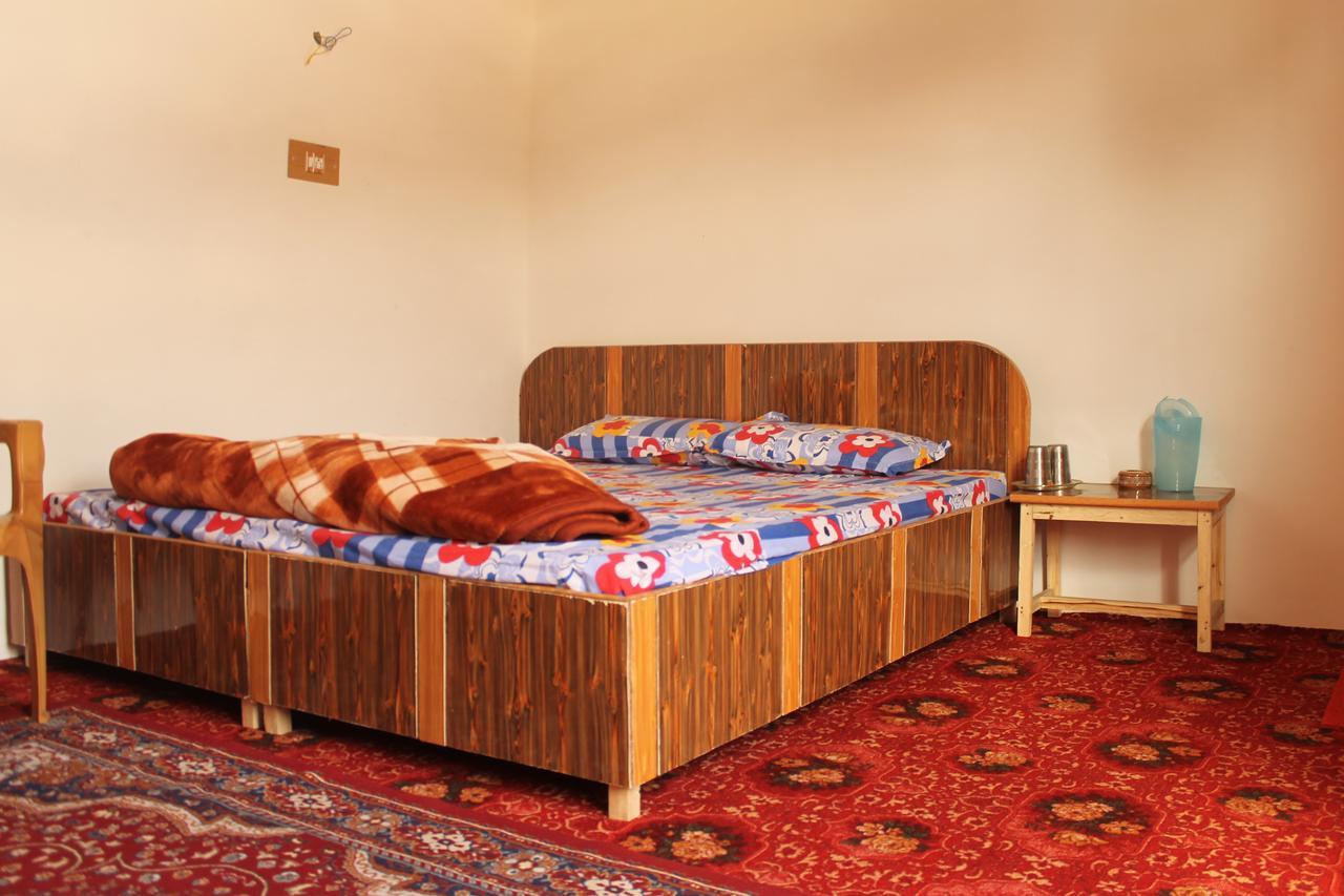 Howrah Guest House Srīnagar エクステリア 写真