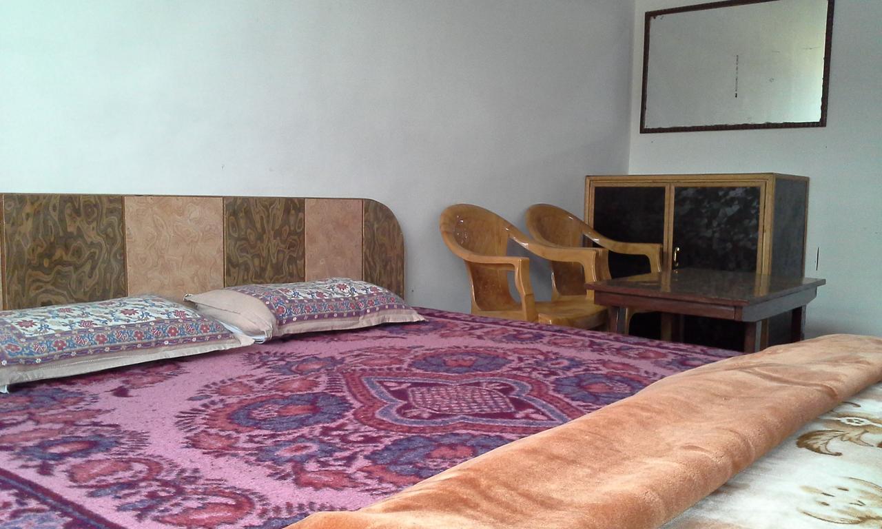 Howrah Guest House Srīnagar エクステリア 写真