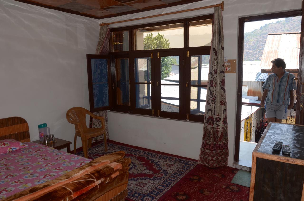 Howrah Guest House Srīnagar エクステリア 写真